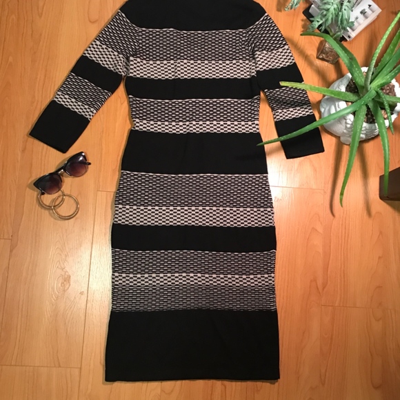 Fitted B&W Pattern Dress with Stylish Neckpiece - Picture 3 of 4